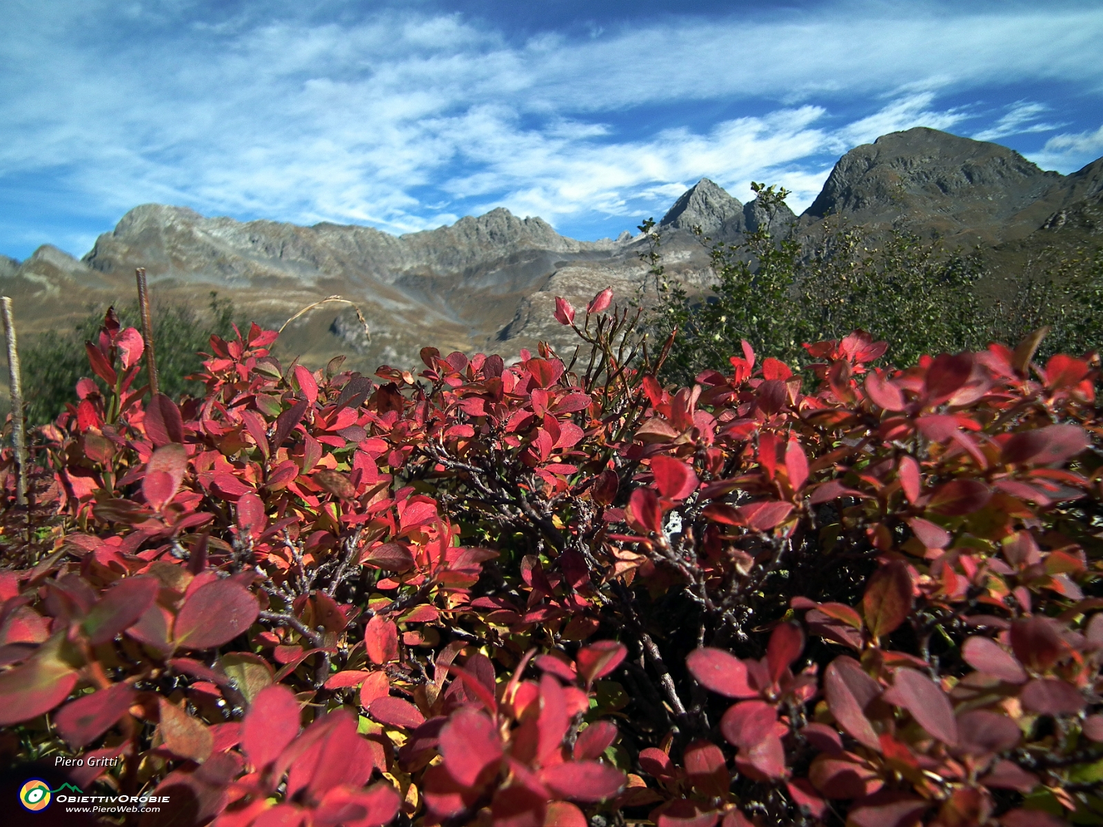 15 rosso d'autunno con Aga, Rondenino, Divoli e Grabiasca.JPG